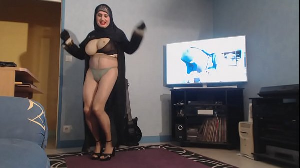 Play MP4 - musulmane voil&eacute;e a grosses mamelles