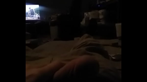 Play MP4 - 24 year old jerks off