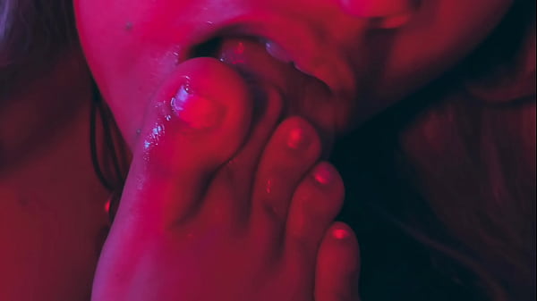 High_Heels Goddess Showing Off Her Perfect Feet