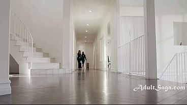 Nonton Having A Les Lay At The Layover thumbnail