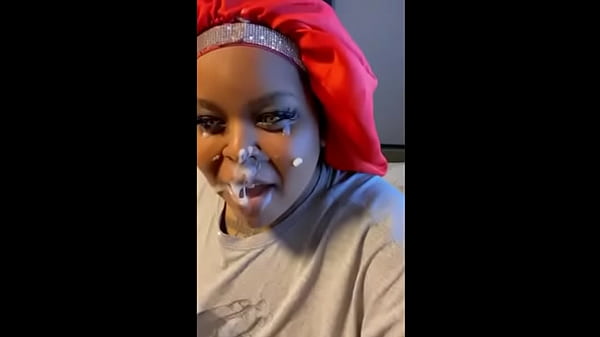 Play MP4 - Taking A Big Facial From His Big Dick