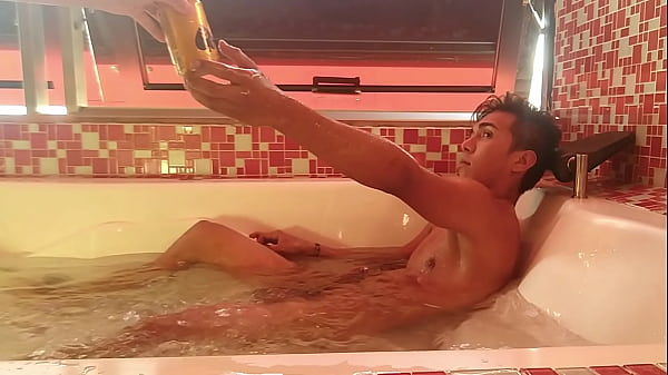 Nonton Rough Riding And Doggy Fucked Hard In The Jacuzzi With My Bull thumbnail