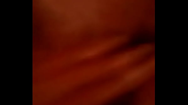 una  h&uacute;meda  vagina  para  todos  los  voyeristas 