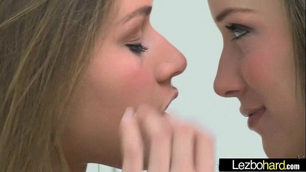 Play MP4 - Lez Girls Love To Kiss And Lick Every Part Of Sex Partner video-01