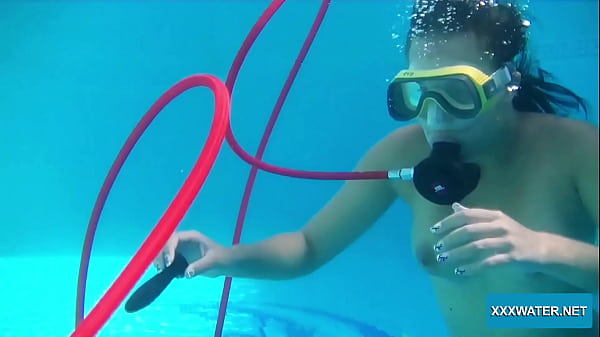 Swimming and fucking babes Minnie Manga andCandy