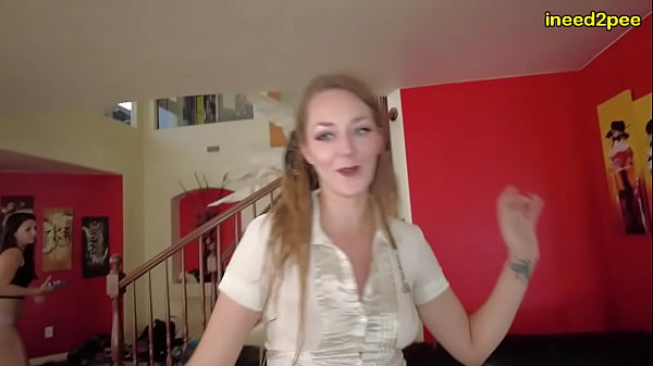 cute girls that need_to pee and piss their tight jeans and_panties 2022