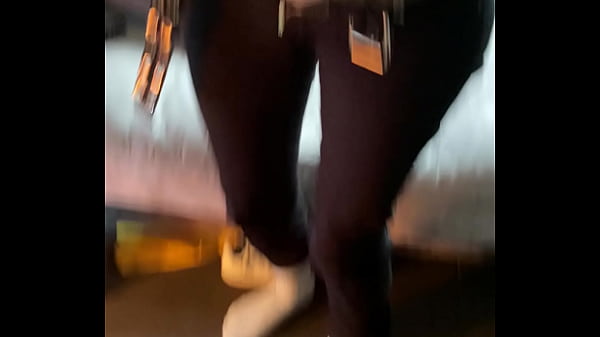 Nonton Je Me D&eacute;shabille Pour Me Faites Prendre Y A Une Suite Bisous &agrave; Tous thumbnail