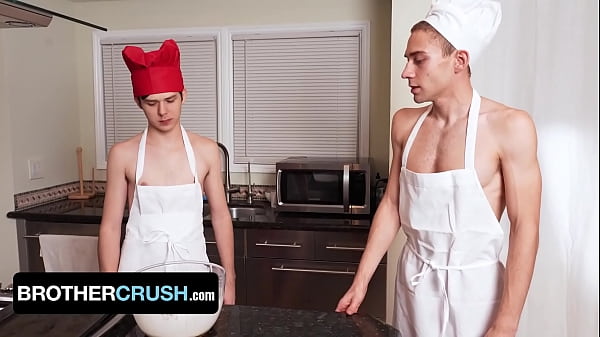 Play MP4 - I'll be Hole for Christmas Pt&period; 2 With Adrian Duval&comma; Dakota Lovell&comma; Brody Kayman - BrotherCrush