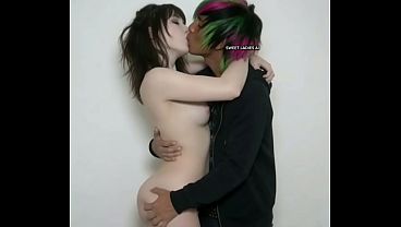 PRIMER ANAL DE UNIVERSITARIA!! Universitaria Rebelde Hace LA PRUEBA DE AMOR a Su Novio Y LE Entrega EL CULO!! - [AI GENERATED]