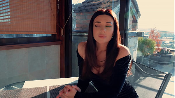 Waiterfucked_a hot milf in a_restaraunt