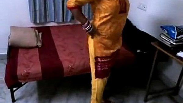 Lucknow Bhabhi Shilpa In Yellow Shalwar Suit Strip Naked For Hot Fuck 