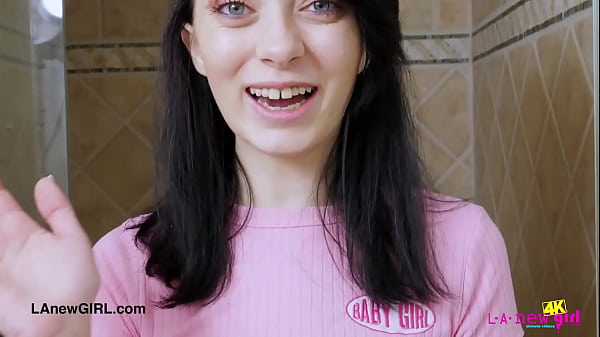 Naturally beautiful brunette_took a shower