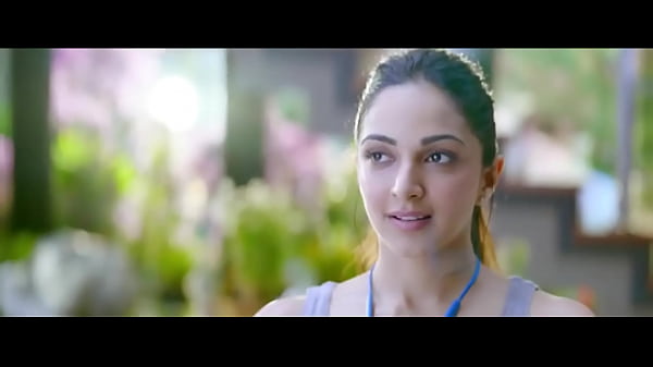 Boobs And Navel Show Of Hot Indian Actress At Gym thumbnail