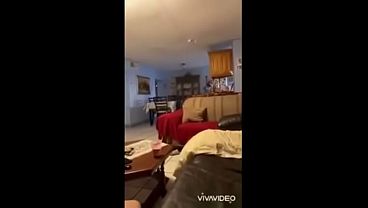 Nonton Espera Eso No Lo Podemos Hacer Nos Van A Rega&ntilde;ar Prima Inocente thumbnail