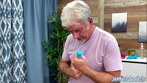 Nonton Chubby Blonde Luna Storm Gives Head Then Gets Banged On Massage Table thumbnail