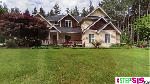 Stuck and fucked_teen stepsister_Destiny Cruz and her friend Lily Larimar