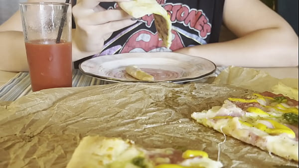 Nonton We Ended Our Tinder Date With Hotel Sex thumbnail