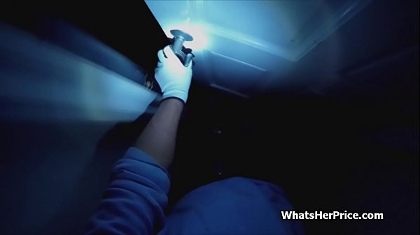 Lucky thief sucked by hot teen 