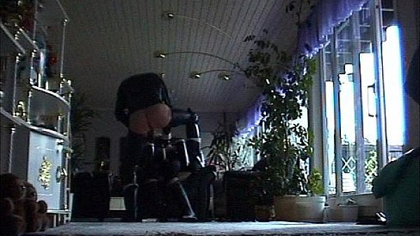 Roxina2000retrocockbootz170600xxxl.mpg thumbnail