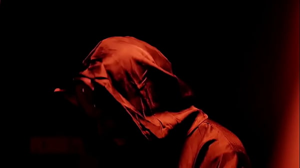 Tomorrow the second part of my video with Silly Loren; I roll fine chrome tips over her skin, playing with the pressure o ... 