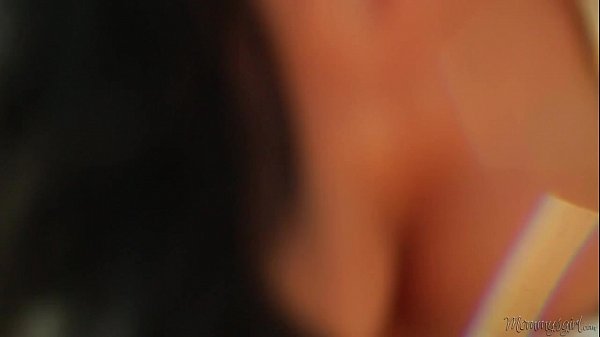 Play MP4 - Step Daugther Jade Nile and her Mommy Jaclyn Taylor