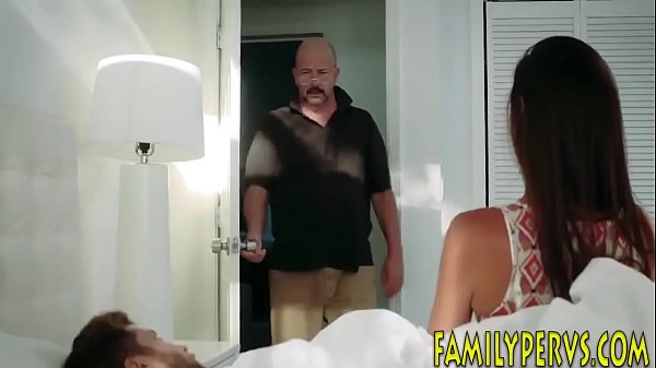 Teenage amateur rides stepbros dick and gives head 