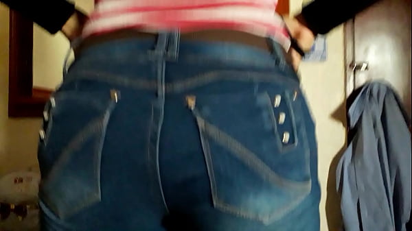 Play MP4 - Morena nalgona