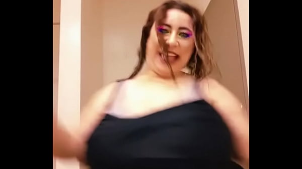 Dance with the swimming pool