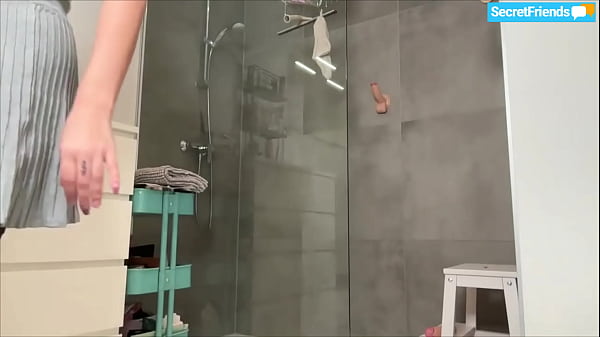 Nonton Caution! Lady Lyne May Be Slippery When Wet At Secretfriends thumbnail