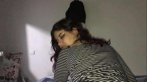 Vaya la hermanastra caliente mafer se follo a su hermanastro de nuevo