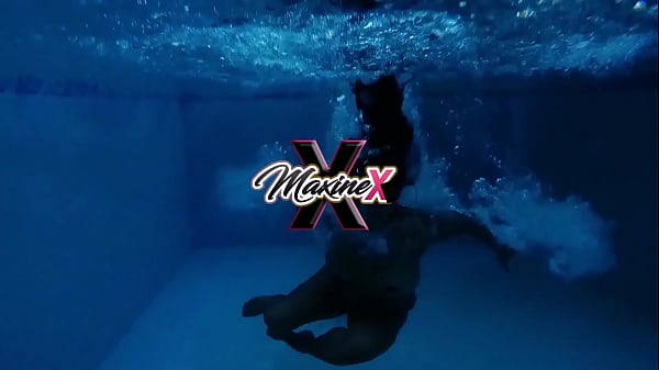 Nonton Nadia White & Maxine X! Dudes Couldn't Stop Fucking Those Cunts! thumbnail