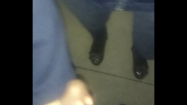 Play MP4 - MzKiwi playin w&sol; it