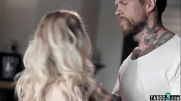 Play MP4 - Extra small babe lies to older guy about being a virgin