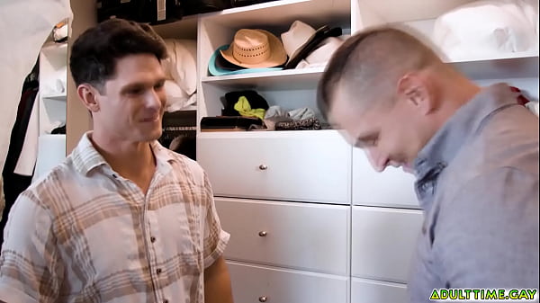 Studs having sneaky sex in the closet 