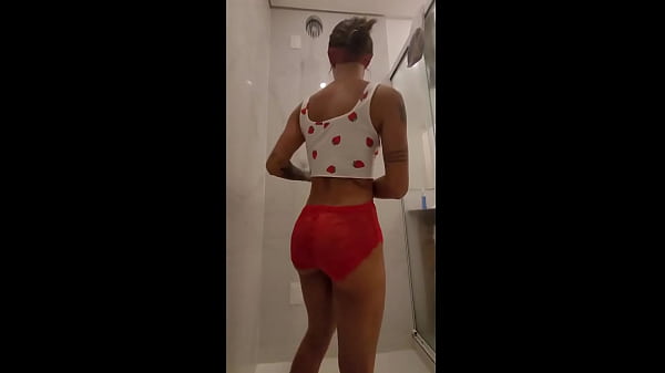 Esposa safada limpando o box e se acabando na siririca ana rothbard 