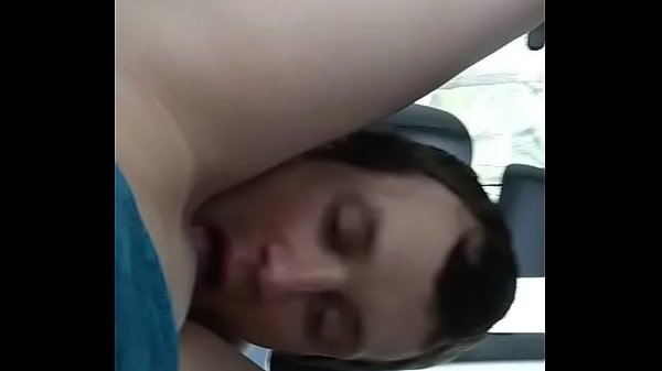 Cutie getting shaved pussy ate by fiance in car