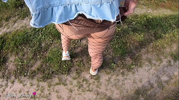 Young blonde fucked in a field outdoor pov