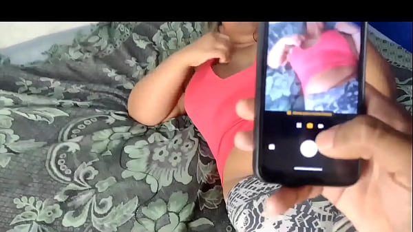 MADRASTA CONVIDA SEU ENTEADO NOVINHO PARA TIRAR FOTOS DELA_SÓ QUE_ELE A FODE EM SUA GRANDEBUCETA_JU ESPOSA SAFADAFODE COM SEU ENTEADO SEM SEU MARIDO SABER