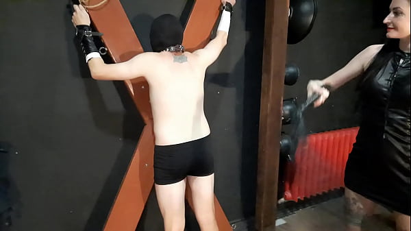 Demonstration whipping, Slave Punishment, Spanking 