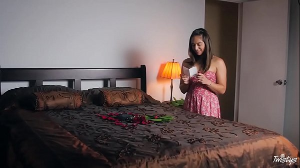 Play MP4 - Twistys&period;com - Licking the in law with Kobe Lee&comma; Sara Luvv