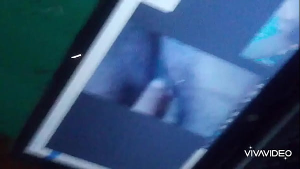 Mirona tetona cachonda