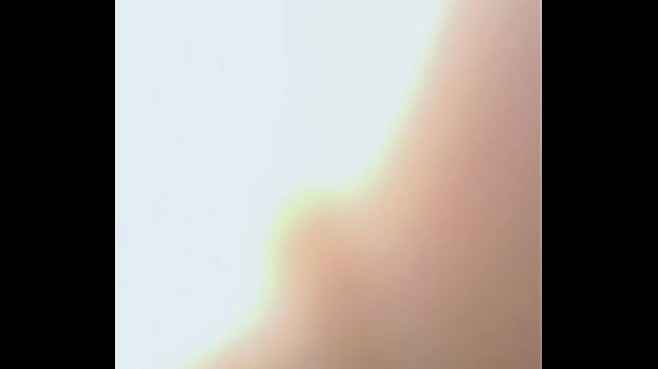 Amateur oils her bubble butt for her dabs on camera