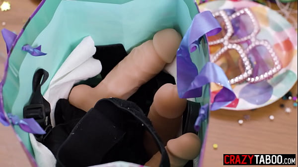 Play MP4 - Blindfolded big ass babe fucked by hot lesbian friends with big dildos