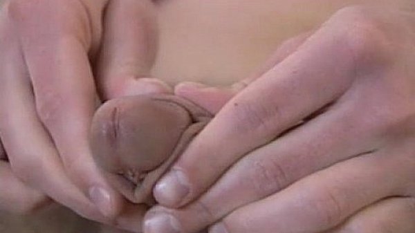 Young Dylan Reed Kicks Back and Beats Off 