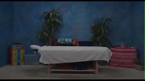 Nonton Hot Massage Girl Bounces On Knob thumbnail