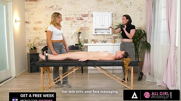 Two hotties fuck in front of a photographer