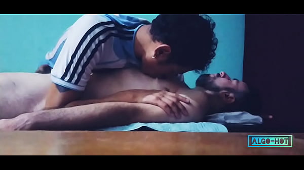 Comenzo Con Un Masaje Y Se Tomo Mi Leche thumbnail