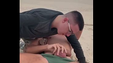 NERD PAZUDO SENTANDO NO DOTADO MALOCA 