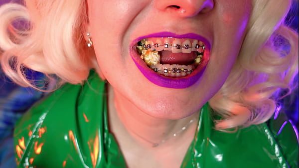 Food Fetish Asmr Mukbang Video! thumbnail