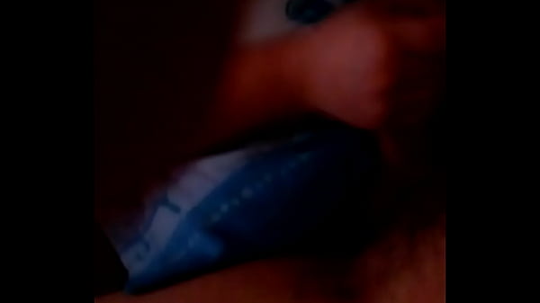 Gf give a handjob rica jalada me pegan hasta terminar 